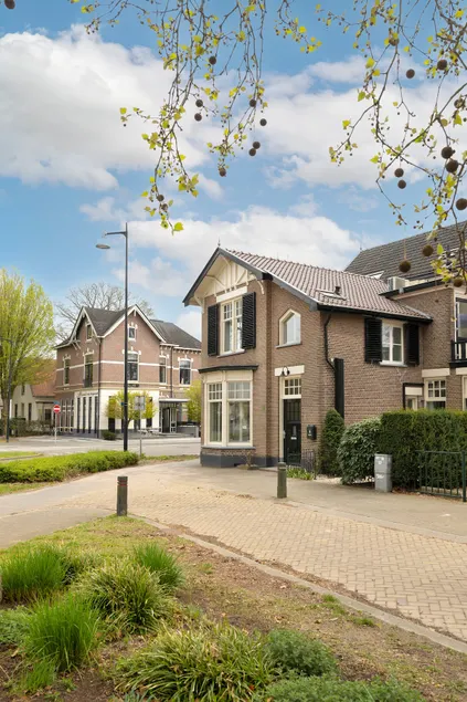 Zenzez Boutique Apartments / Dutch Elegance - Image 1