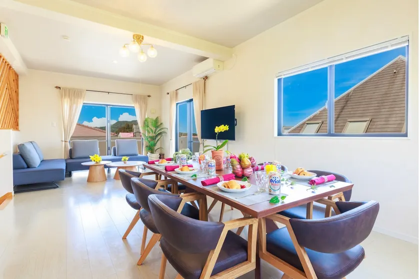 [Up to 11 people] BBQ allowed | Parking for 3 cars | A house on a hill in Onna Village surrounded by nature | Families welcome | - Image 1
