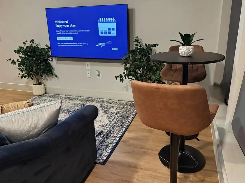 Cozy Stay Dallas Downtown-FIFA 2026 - Image 1