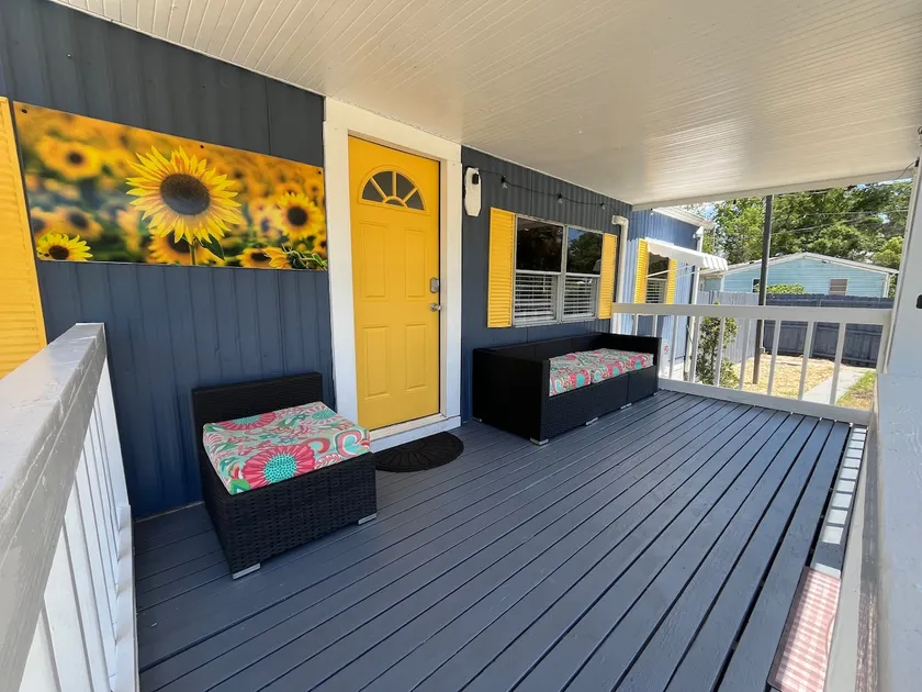 Sunflower Apartment - Image 1