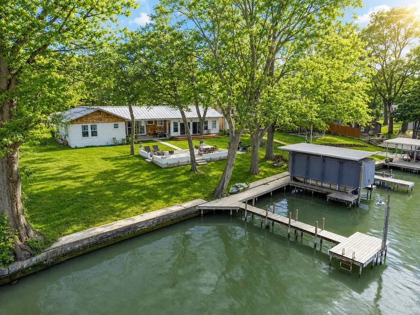 Lake McQueeney Retreat | BBQ | Pickleball | Views - Image 1