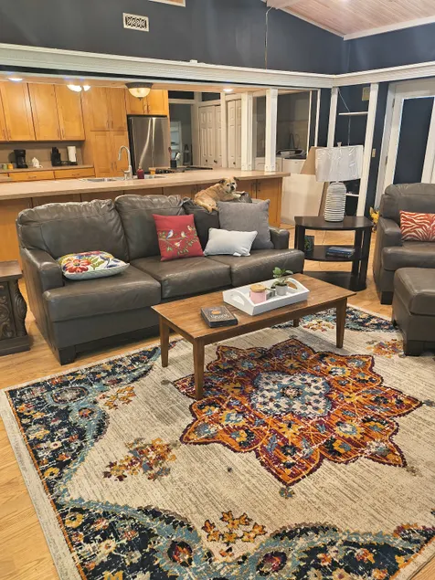 Eclectic 5000 ft² home retreat on wooded 2 acres. - Image 1