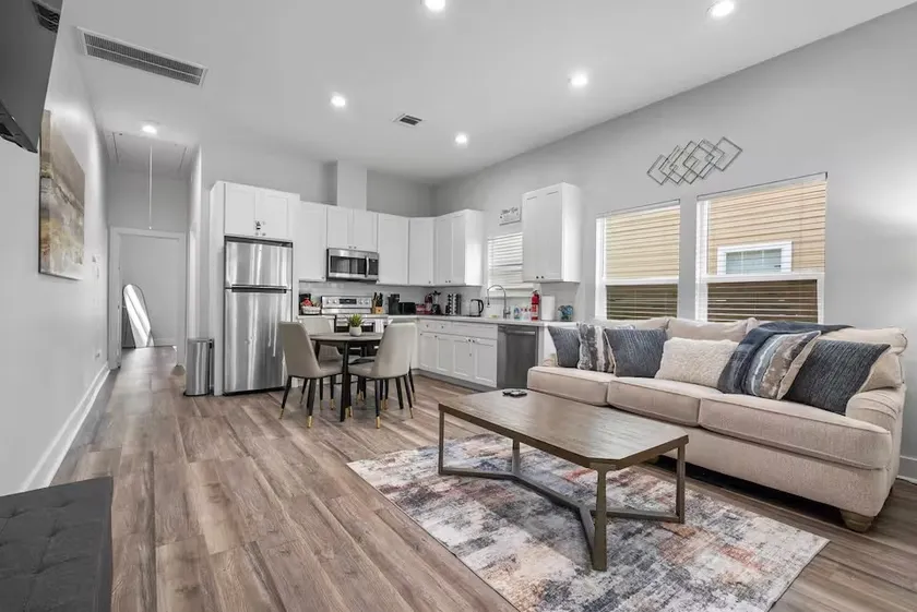 Unit B- Modern Comfort • 2BR Near Houston Stadiums - Image 1