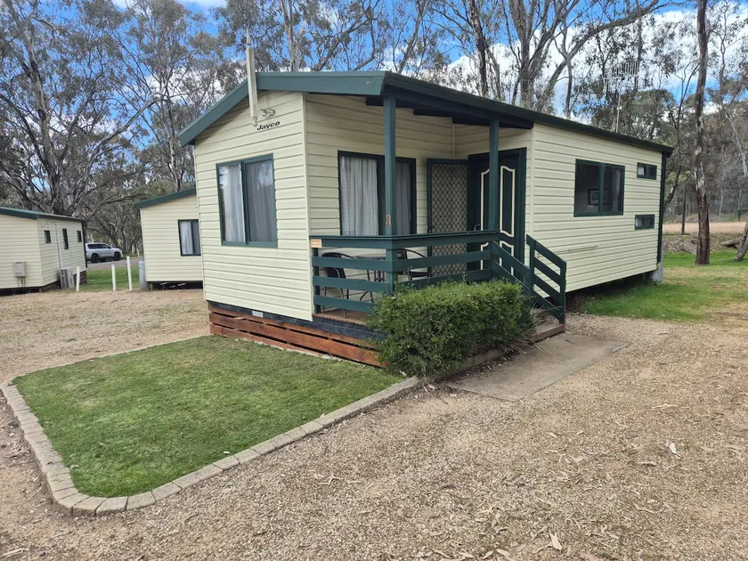 Dreamin' Lodge - Sleeps 6 - Image 1