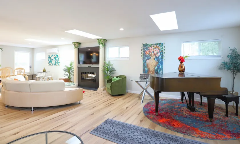 Grand Retreat w/ Garden Patio & King Suite - Image 1