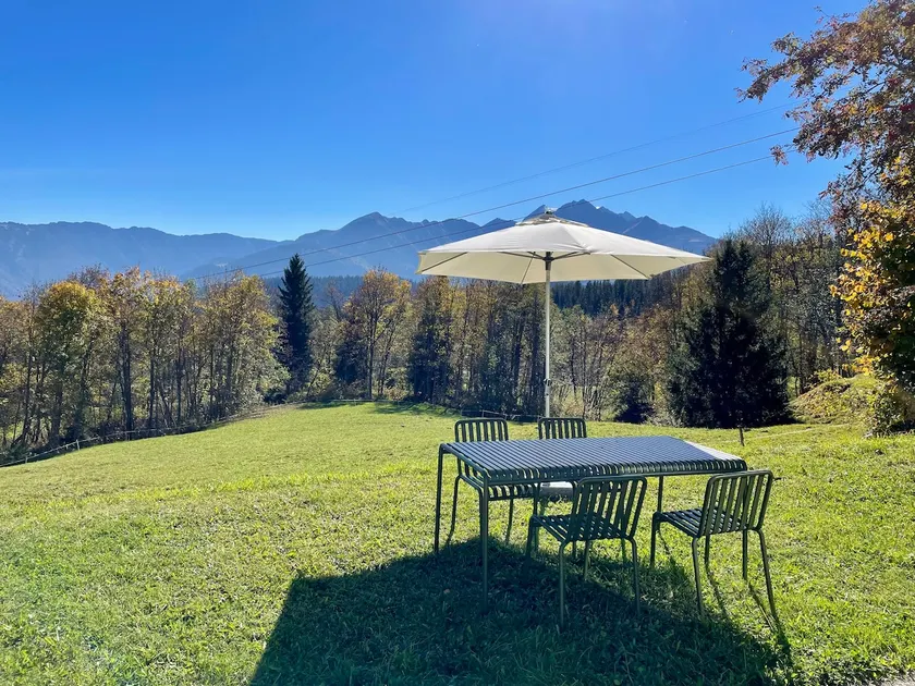 Apartment with mountain view surrounded by nature - Image 1