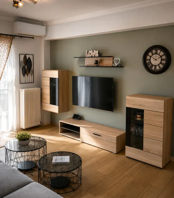 Apartment in Haidari with a view of the city - Image 1