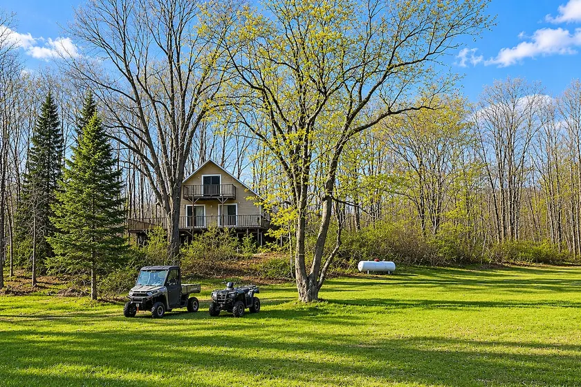 Classic Up North Cabin: Boat, Fish, ATV & Explore - Image 1