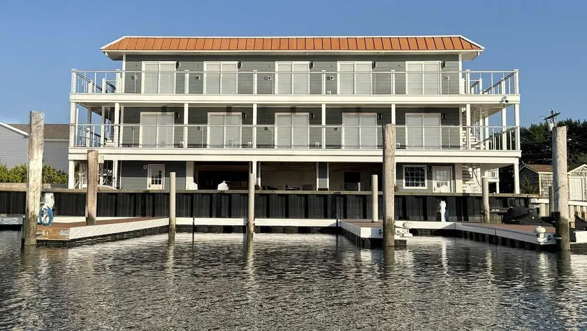 Cape May Harborfront Condo | Shared Dock - Image 1