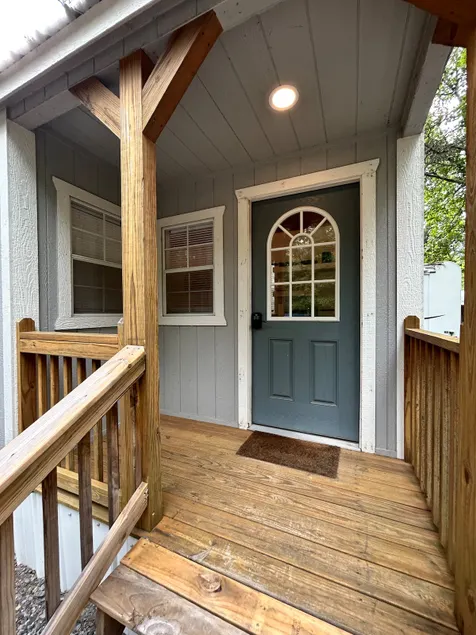 Whispering Pines cozy cabin - Image 1