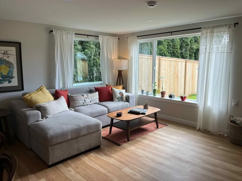 Remodeled first floor home in West Seattle - Image 1