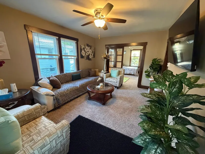 Cozy Vacation Home Parkin 15 DT 10 min Concert 6IN - Image 1