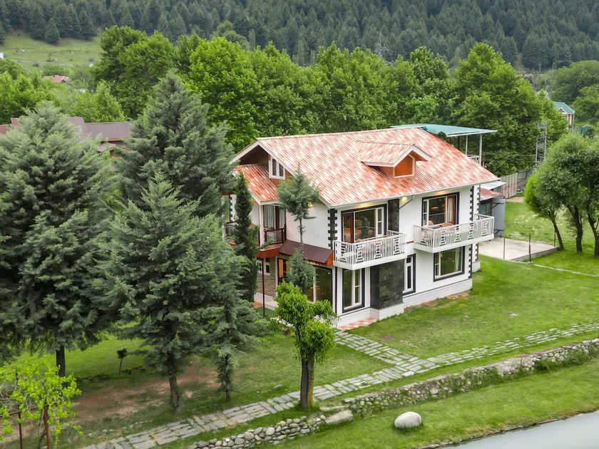 Khwab Villa A Luxury Stay - Image 1