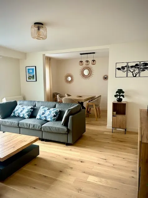 Beautiful, cozy, modern, bright apartment - Image 1