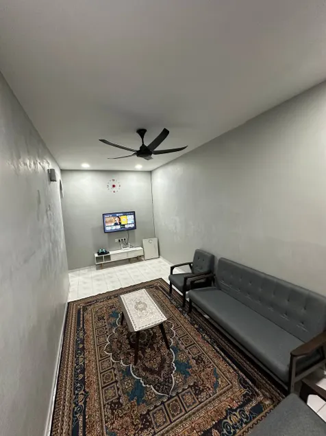 Embon Guest House (kemaman) - Image 1
