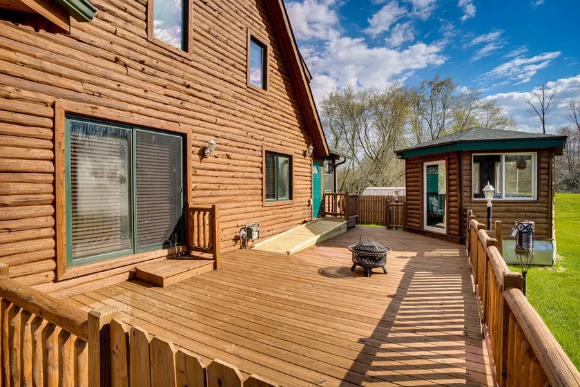 Family + Group Friendly Modern Log Cabin Home - Image 1