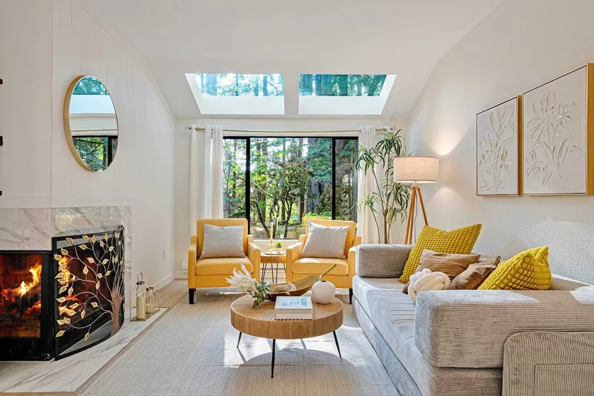Marbella Lane-Cozy Luxury Townhome near Microsoft - Image 1