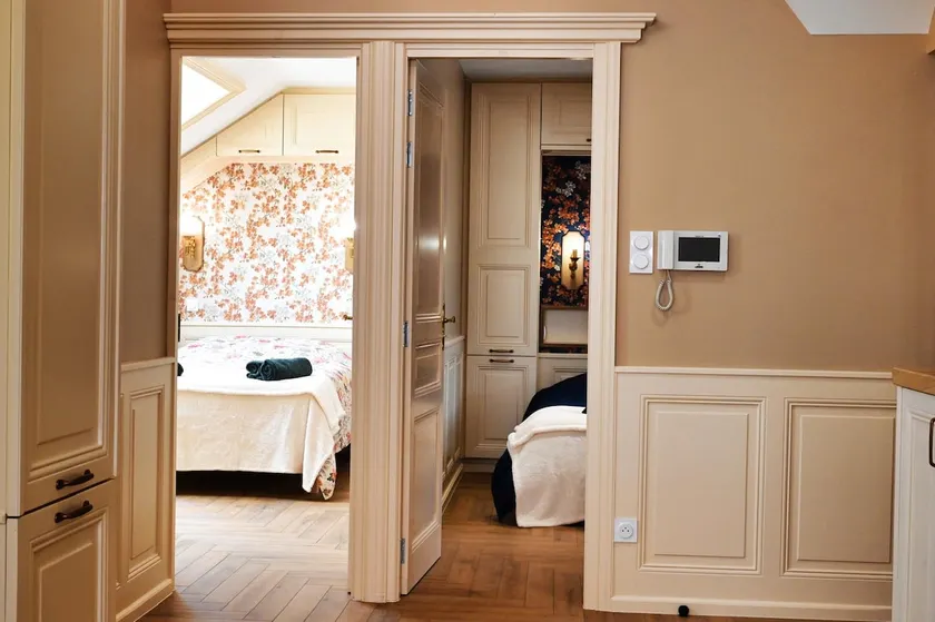 Exceptional suite - bathtub, balcony - 1900s charm - Image 1
