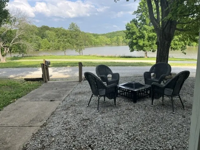 Beautiful Cove on Lake Of The Ozarks - Image 1