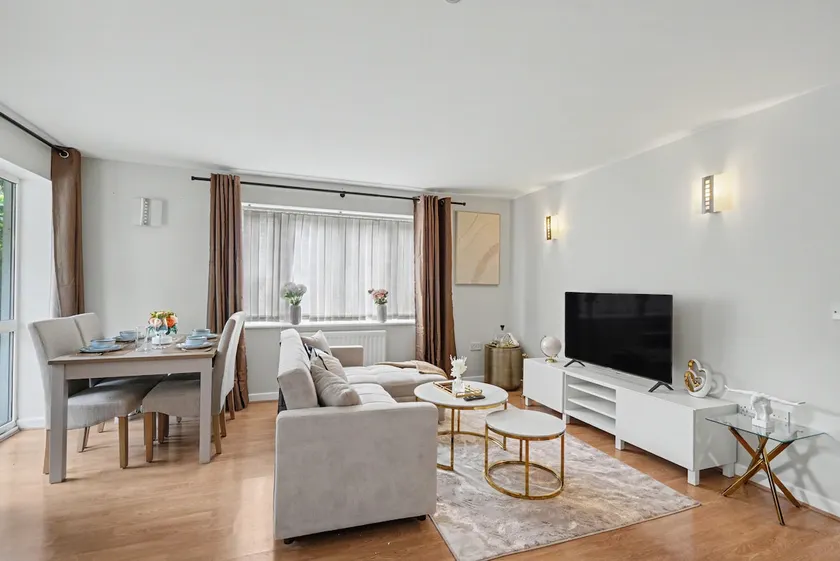 Apartment in Canary Wharf - Image 1