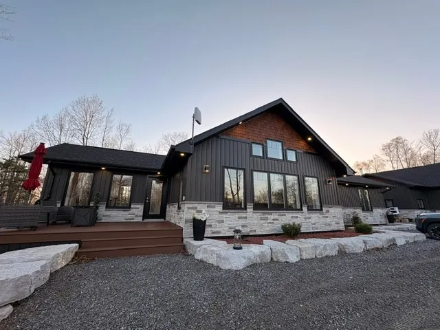 House in French River - Image 1