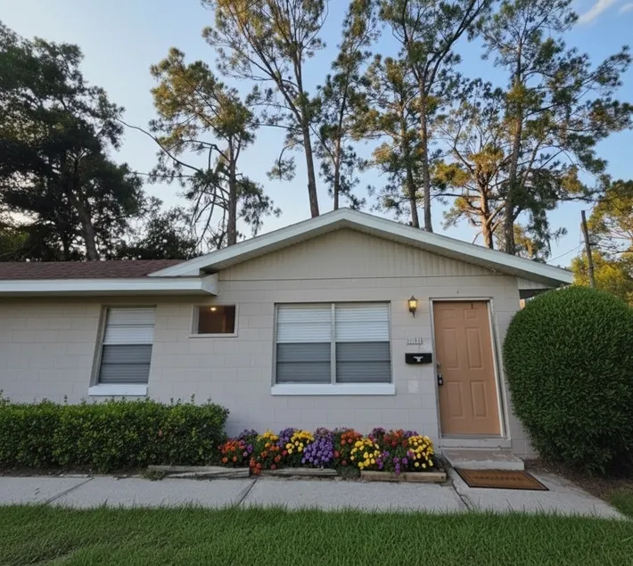 Tavares Hideaway Near Mount Dora & Seaplane Area - Image 1
