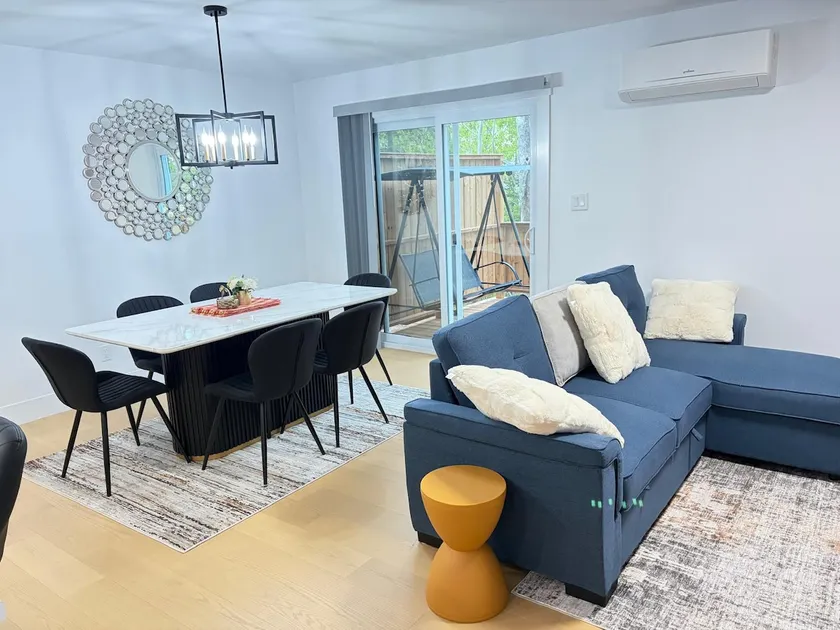Cozy 3BR | 1 king Ensuite | 2 Queen | Sleeps 7| AC - Image 1