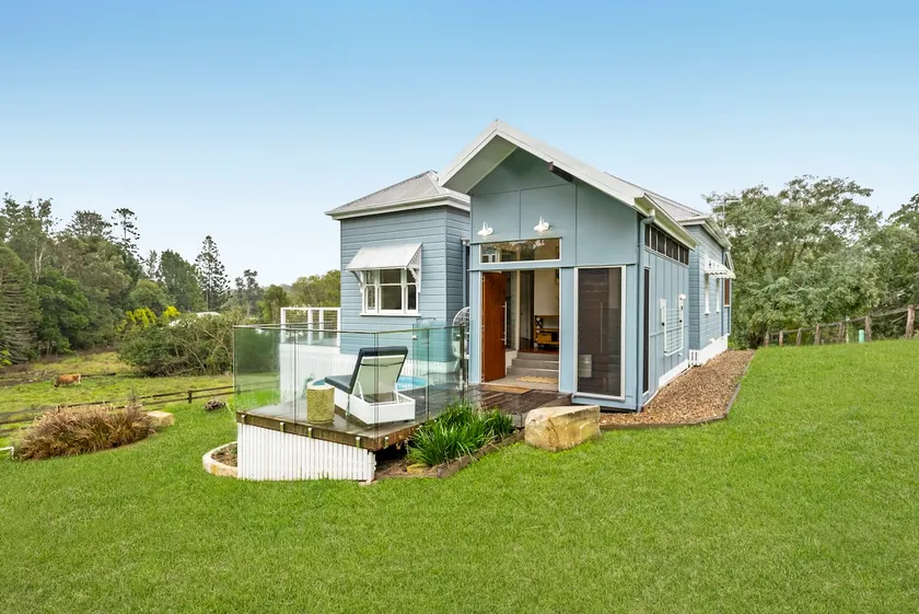 Picturesque Brookfield Cottage Retreat w/ Pool - Image 1
