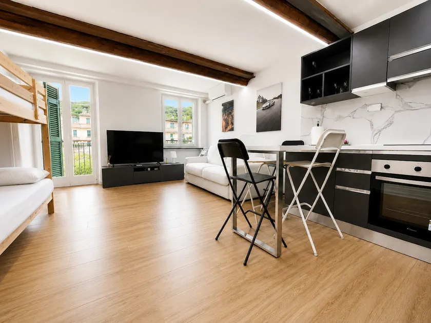 Modern & Design Just a stone's throw from the sea - Image 1