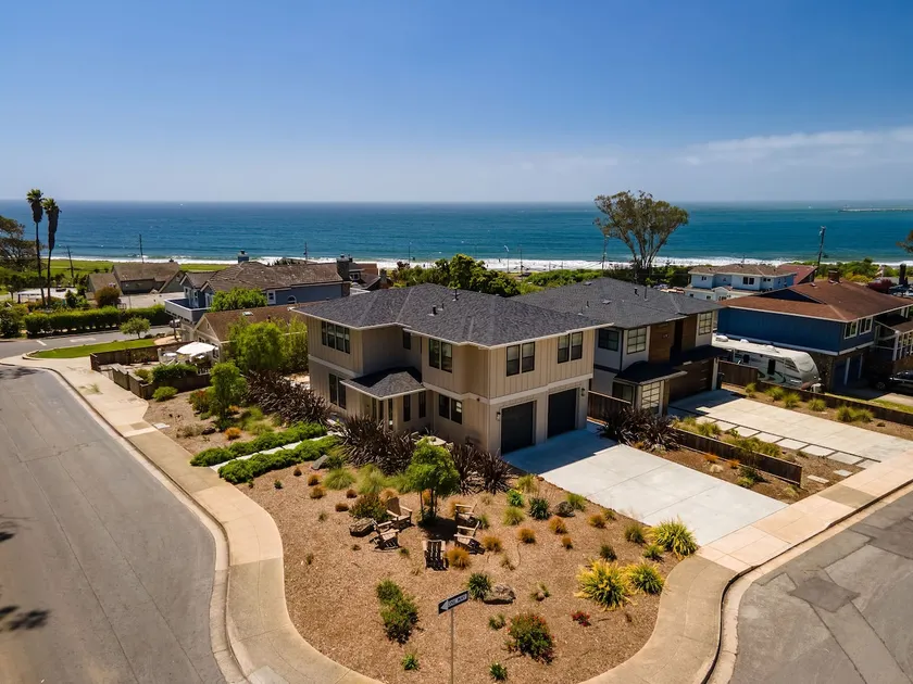 Private Coastal Escape Home Walk to Harbor Beaches & Dining - Image 1
