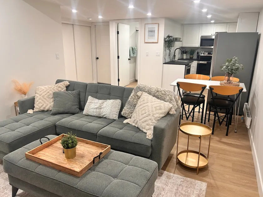 Modern 1BR | Private Entry + Parking - Image 1