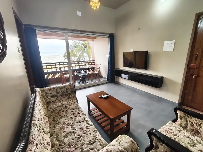 Ishaara Beach Stay Sea View 1BHK Apt 1st floor. - Image 1