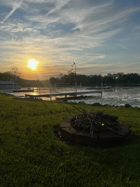 Sunset Paddle Cottage - Image 1