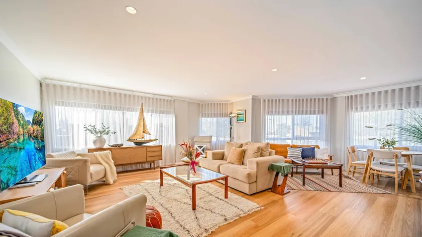 Fingal Views - Stunning Central Apartment - Image 1