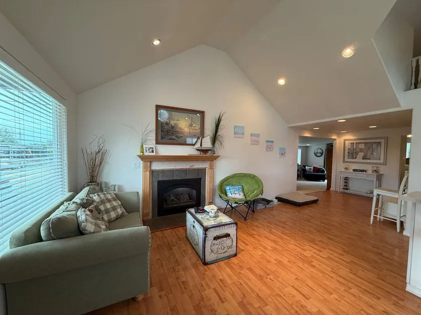 Beachcomber Haven - Image 1