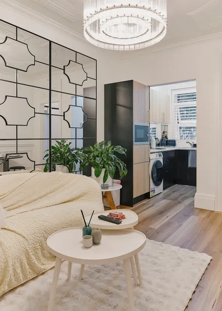 Modern stylish 1BR apartment w/ balcony, superb location - Image 1
