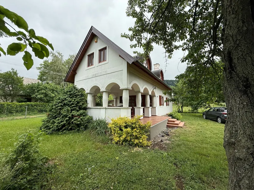 Tulipános Ház - Image 1