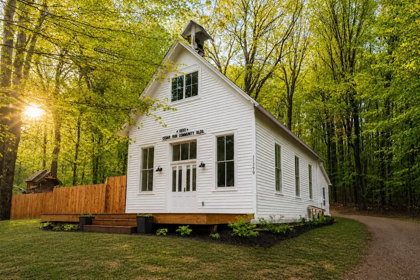 Schoolhouse | Fenced Yard | Family & Dog Friendly - Image 1