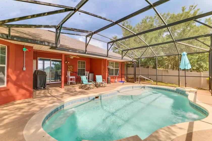 Heart of Lake County! Family Escape w/ Lanai, Pool - Image 1