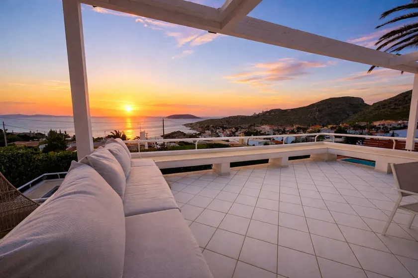 Stunning villa, private pool, Sounio beach sunsets - Image 1