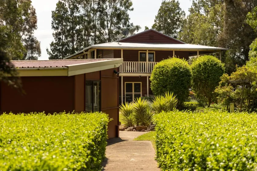 Elderslie House - Stunning Country House - Image 1
