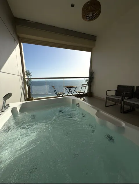 THE VUE Suite | Luxurious design and a charming view - Image 1