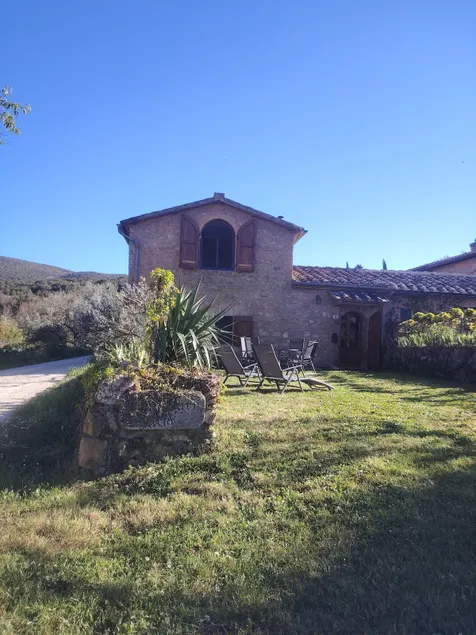 The Barn Detached house surrounded by greenery - Image 1