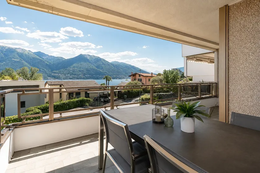 [Apt.16 Lake view] -Indoor swimming Pool + Parking - Image 1