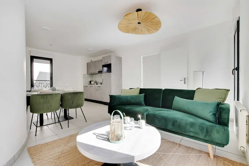 Elegant Appt - 2BDR/6P - Near Paris & La Défense - Image 1
