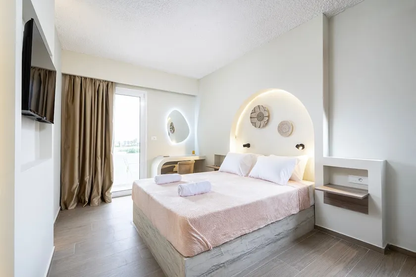SolMare Premium Suites - Image 1