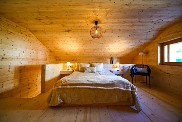Modern Chalet in Valgerola: Relaxation and Comfort. - Image 1