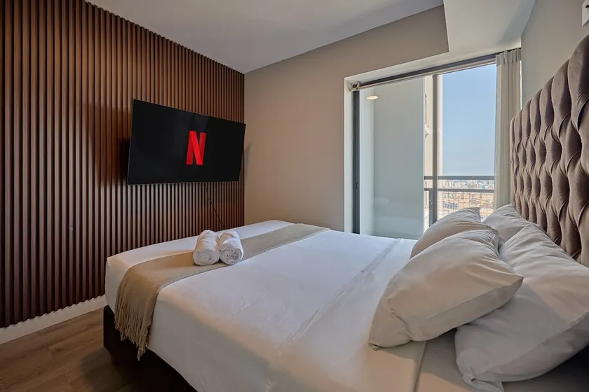 Modern Apartment Near Financial District Pool 1501 - Image 1