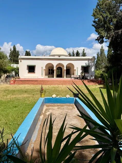 Charming Home in a Beautiful Estate - Image 1