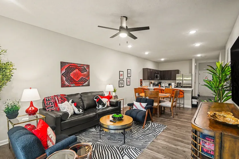 Modern 2BR/2BA Duplex w/ Garage Near Cincinnati - Image 1